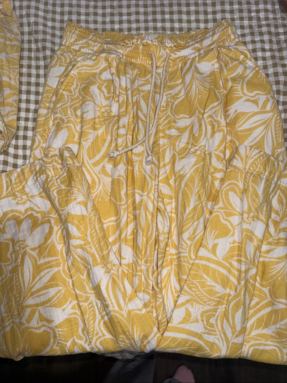 Yellow Floral Set - Picture 4 of 7